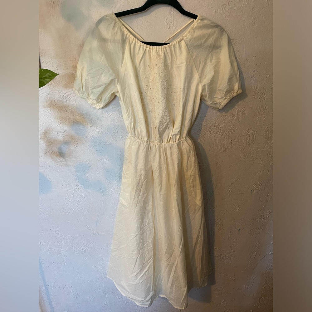 PAMELA LOVE Elegant Cream Puff Sleeve Dress